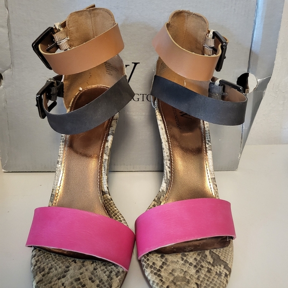 Worthington Pink and Tan Snakeskin Wedges - Picture 2 of 5